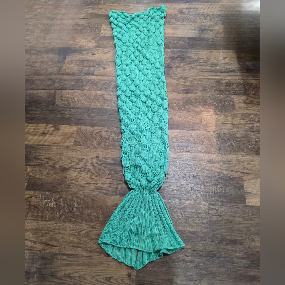 Mermaid Tail Blanket for Pets - Green